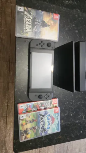 Nintendo Switch V2 e jogos (separados)