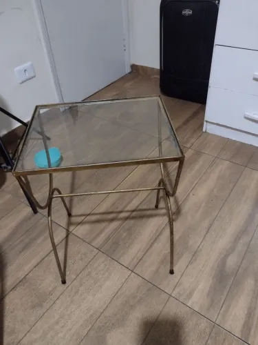 Mesa de canto  metal e vidro 38X31de largura