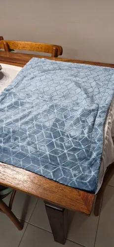 Quatro Capas aveludado para travesseiro. 