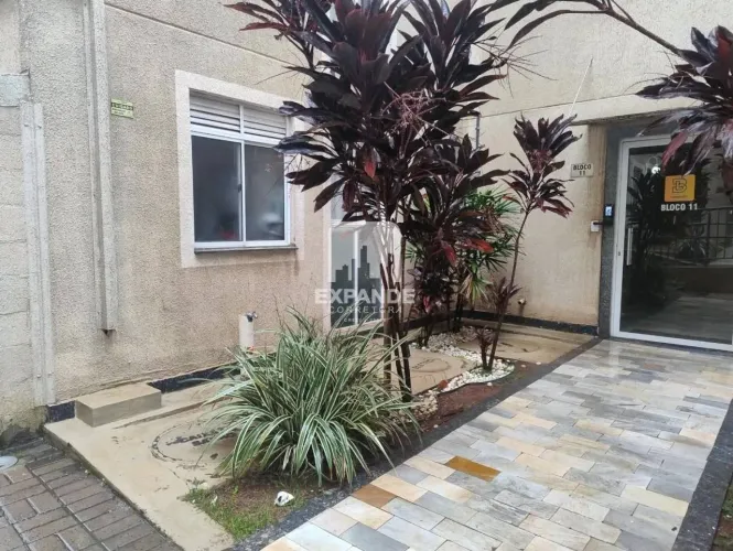 Apartamento com 2 dormitórios à venda, 40 m² por R$ 170.000 - Conjunto Residencial Frei Fi