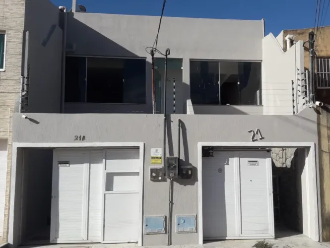 2 CASAS EM 3 PAVIMENTOS +500m² CONSTRUÍDOS COM ENERGIA SOLAR MÉDIA 1500KW NO MANOEL SATIRO