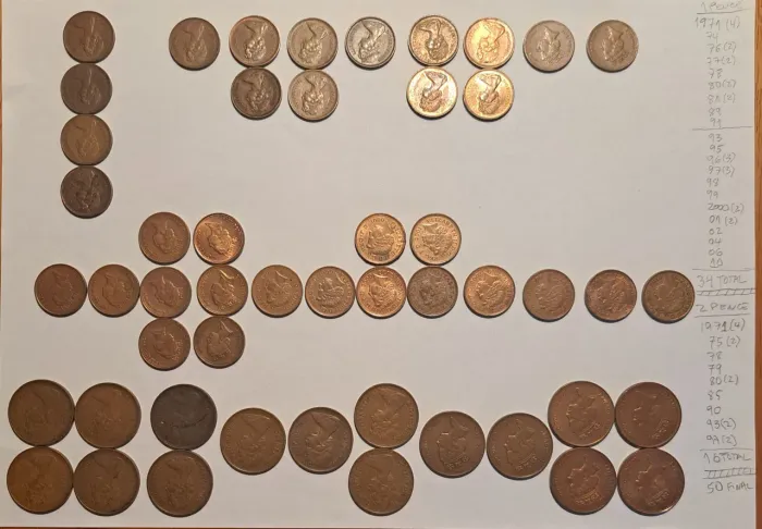 50 moedas da inglaterra de 1971 a 2010 em ótimo estado de conservação- 1 e 2 New Pences