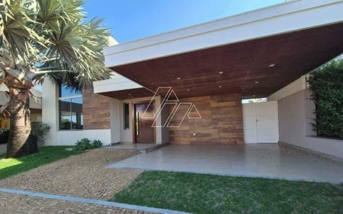 Casa para locação com 3 suítes no Condomínio Costa do Ipê