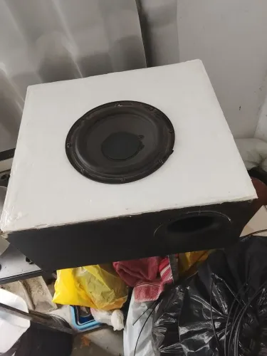 Caixa com subwoofer 8 polegadas LG 200 w