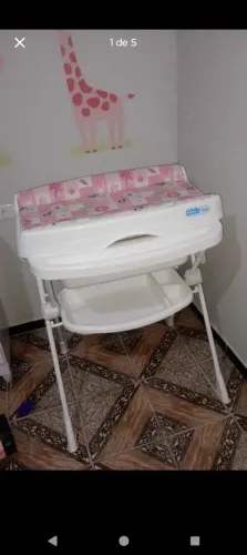 BANHEIRA COM TROCADOR E ASSENTO REDUTOR 