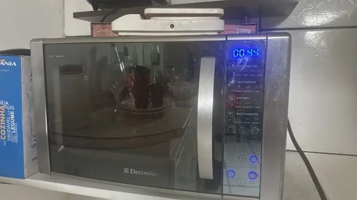 Vende se microondas 30l