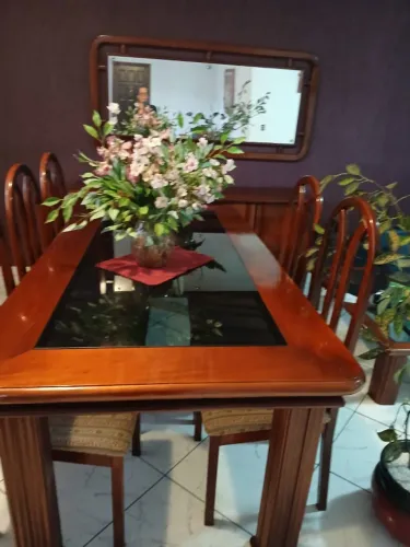 SALA DE JANTAR COM 8 CADEIRAS