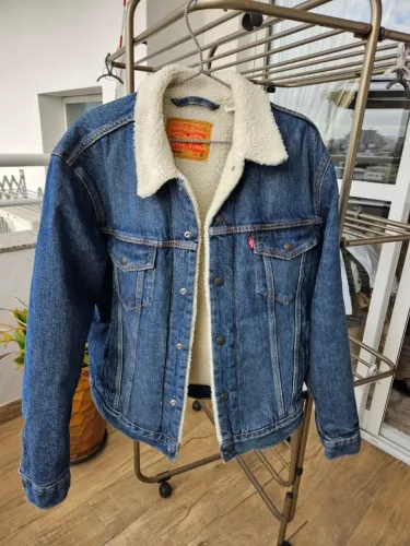 Jaqueta Trucker Levi's Sherpa Type 3 masculina azul tam. M seminova