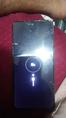 Celular LG com defeito na entrada do carregador