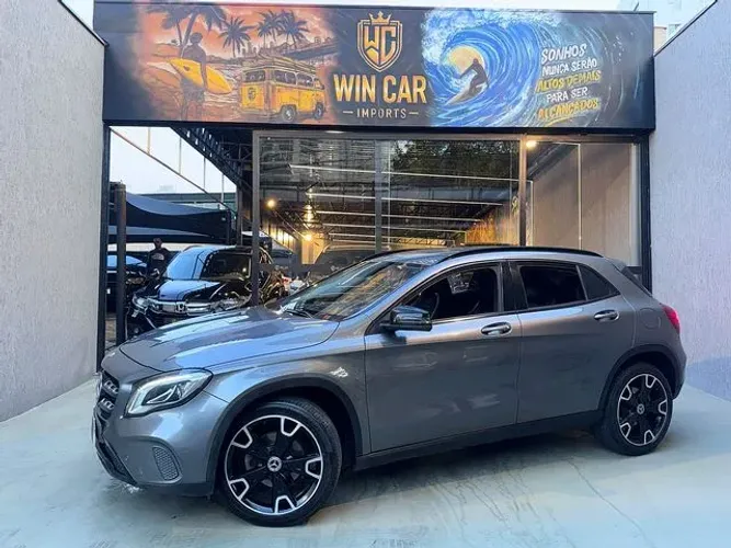Mercedes-Benz GLA-200 GLA 200 Night 1.6. TB 16V Flex Aut. 2019