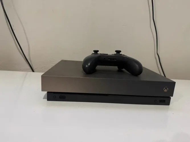 Xbox one X gold rush