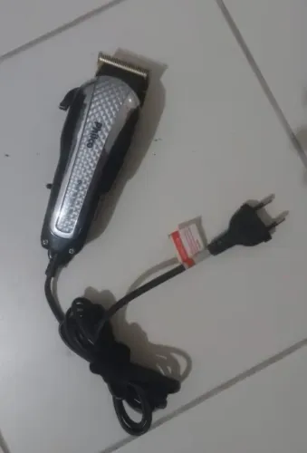 KIT Pente modelador + Máquina de acabamento + Máquina de Cortar Cabelo 