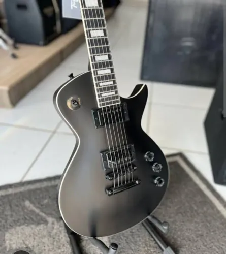 Guitarra almach