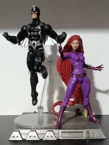 Marvel Legends Raio Negro (Blackbolt) & Medusa
