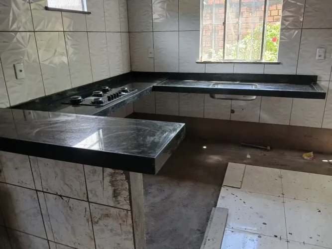 Montagens de pias de cozinhas,bancadas,escadas,pia de banheiro e etc..