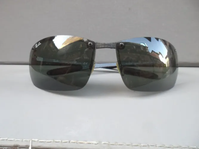 Óculos Ray Ban original usado.