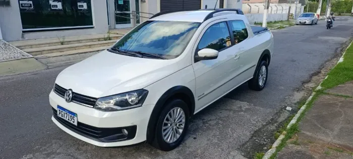 Volkswagen Saveiro Highline 1.6 T. Flex 8V CD 2016