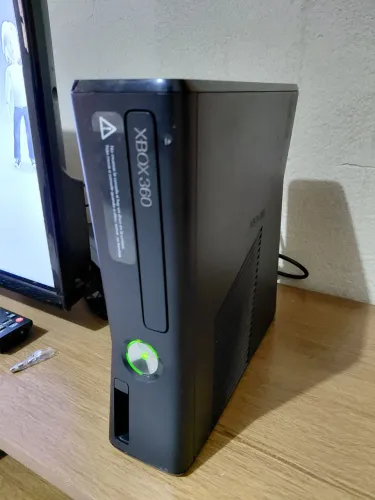 Xbox 360 Slim