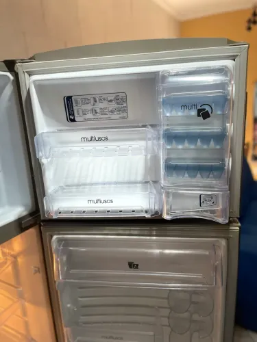 Geladeira Dúplex frost free Inox