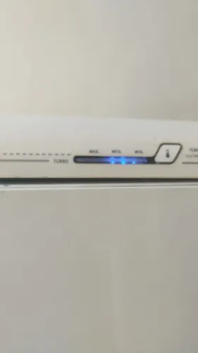 Vende-se geladeira Eletrolux modelo RFE39