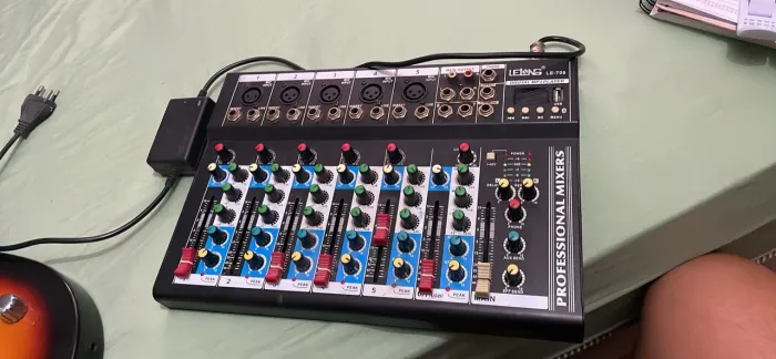 Mesa de som 5 canais com Bluetooth
