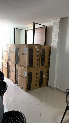 Freezer 198 litros novo.