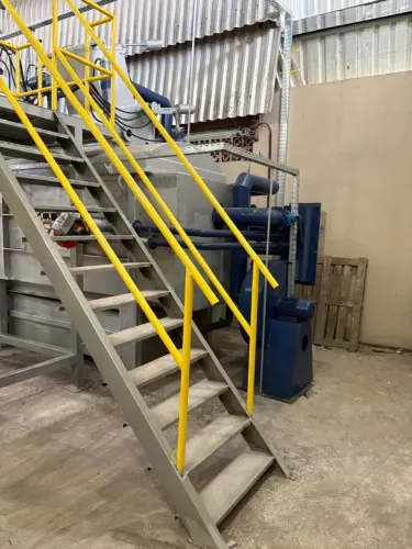 INCINERADOR DE RESÍDUOS HOSPITALARES