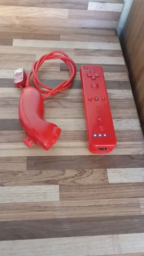 Controles Nintendo Wii paralelo funcionando vermelho