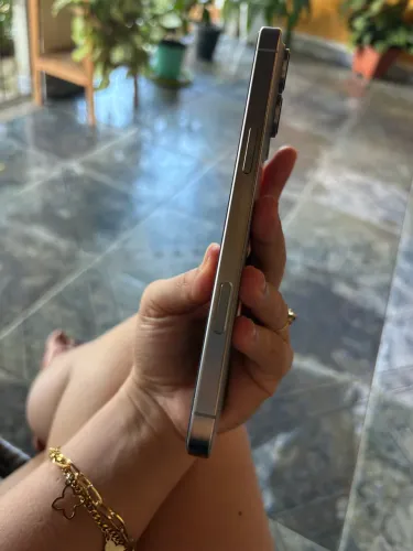 iPhone 16 pro Max garantia Apple até outubro