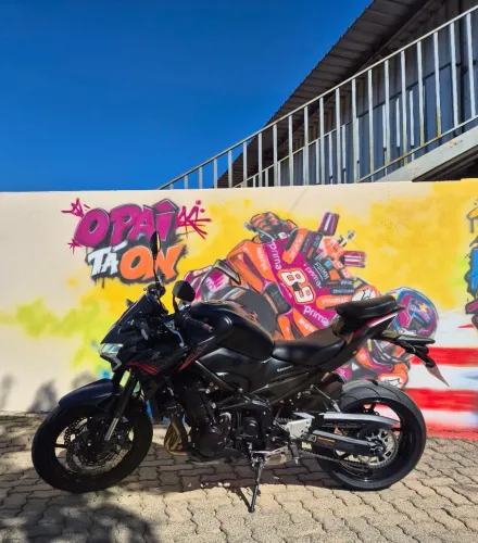 Kawasaki Z900 Muito linda.