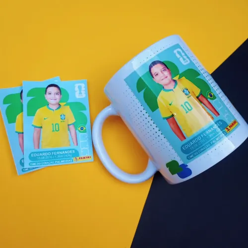 Caneca Branca Personalizada + Figurinha
