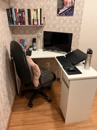 Mesa de Escritório ou Manicure em L 1,10 x 1,10 100% MDF com gaveteiro e armário lateral