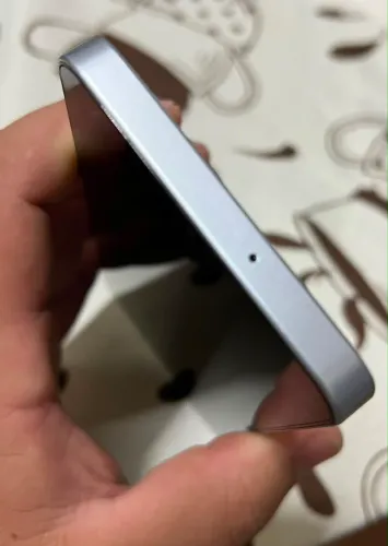 Celular semi novo
