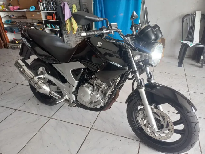 Fazer 250