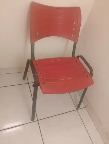Cadeira Escolas 3