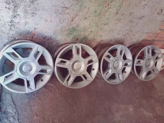 rodas liga aro 13 ,Fiat ,Stilo ,4 furos,