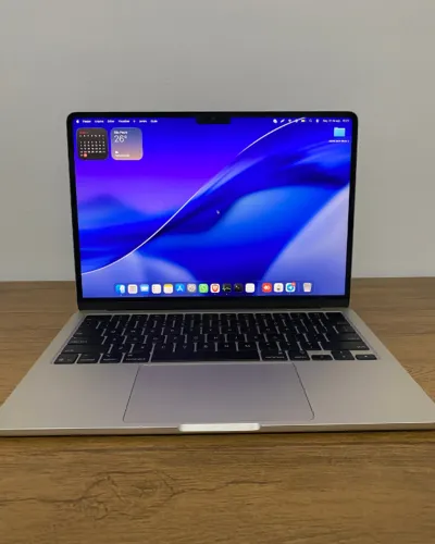 MacBook Air M4 13" 2025 | 16GB RAM | 256GB SSD | Impecável