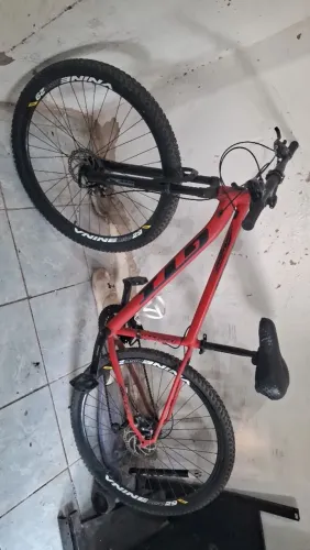 Vendo bicicleta Aro 29 semi nova 
