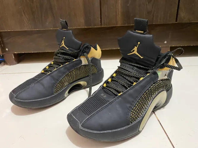 Tênis Jordan XXXV / tamanho 40