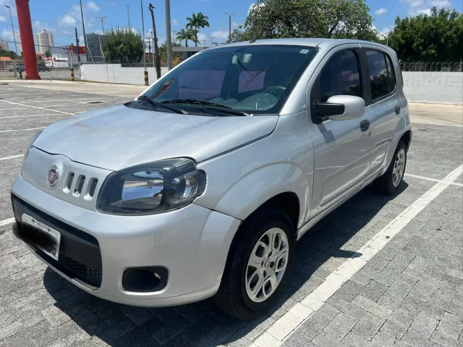 Fiat Uno Vivace Celeb. 1.0 EVO F.flex 8V 5P 2011