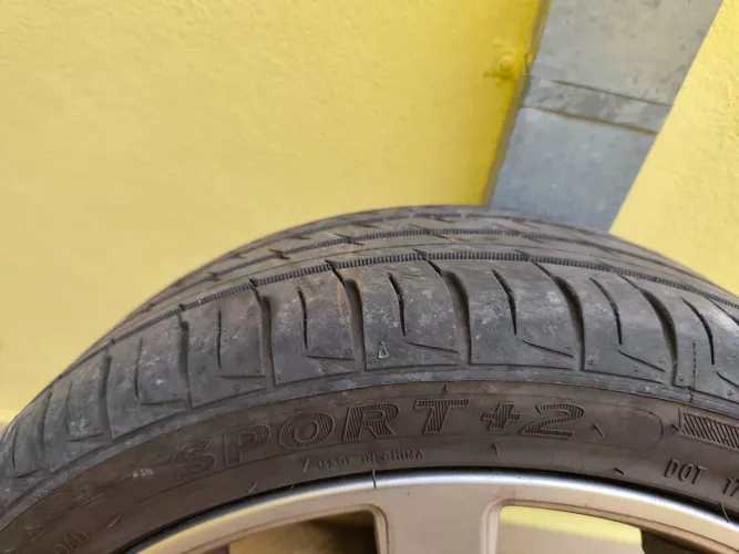 4 Pneus Xbri 215/40r17