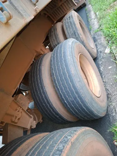 Carreta LS graneleiro