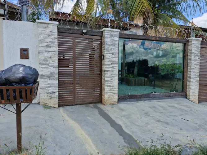 ALUGA CASA 3 QTS COM LAZER COMPLETO! PISCINA/SAUNA/CHURRASQUEIRA!