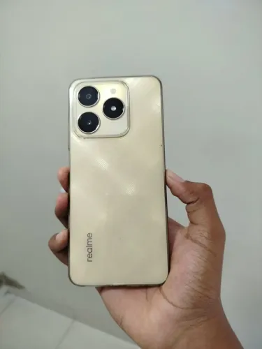 Realme C61 usado novo