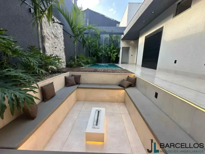 Casa Térrea em Condomínio Fechado