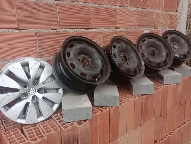 Vendo rodas R15 semi novas 