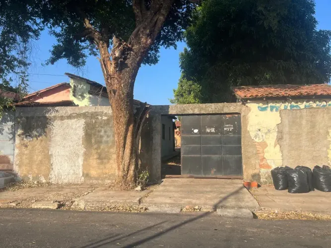 Imóvel para aluguel tem 675 metros quadrados com 3 quartos em Lourival Parente - Teresina