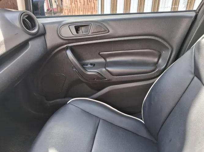 Ford Fiesta SE 1.6 16V Flex 5P 2012