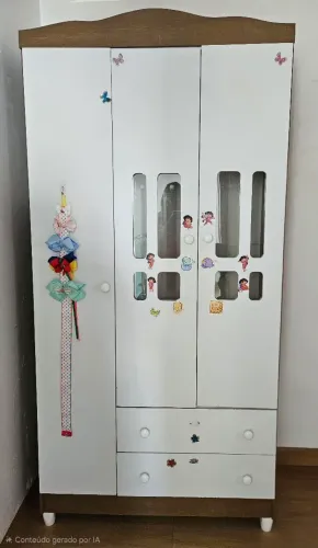 Guarda-roupa infantil