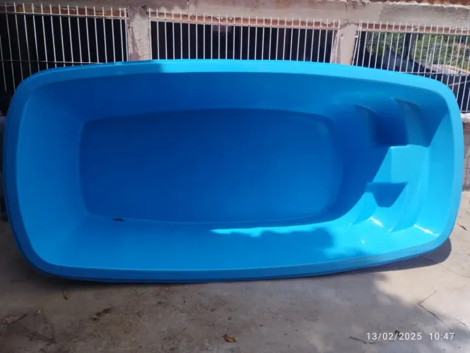 Piscina azul